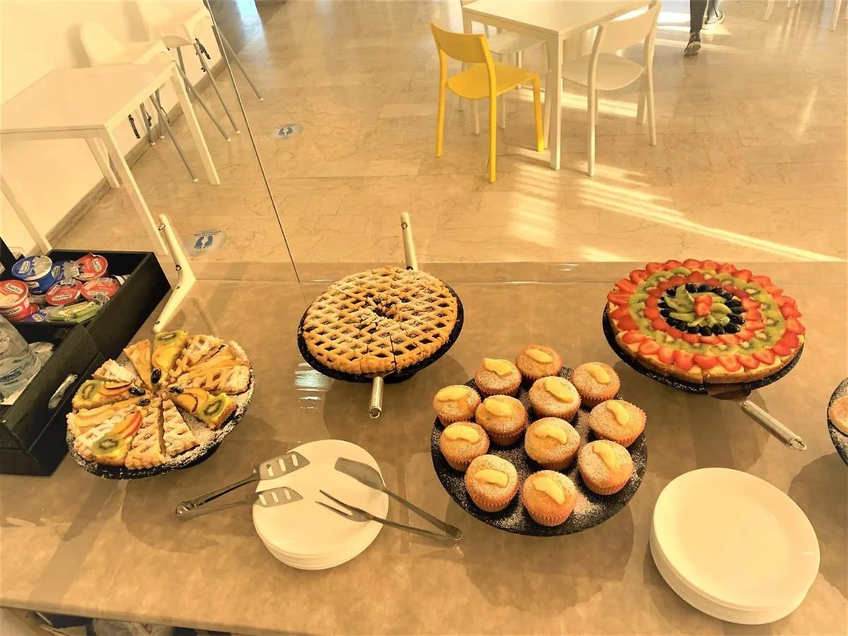 Hotel Levante Riccione a pochi passi dal mare 2*,  Italia